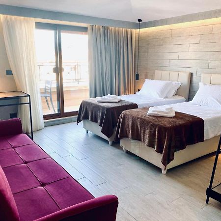 Deluxe Rooms In Blloku Area Tiran Dış mekan fotoğraf
