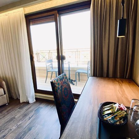 Deluxe Rooms In Blloku Area Tiran Dış mekan fotoğraf