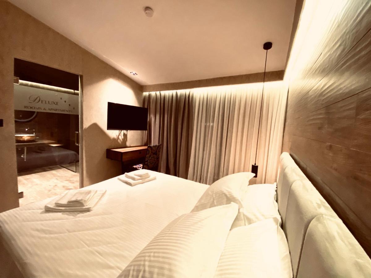 Deluxe Rooms In Blloku Area Tiran Dış mekan fotoğraf