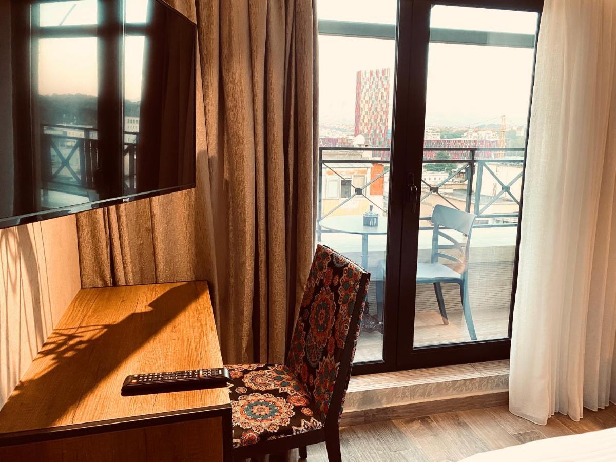 Deluxe Rooms In Blloku Area Tiran Dış mekan fotoğraf