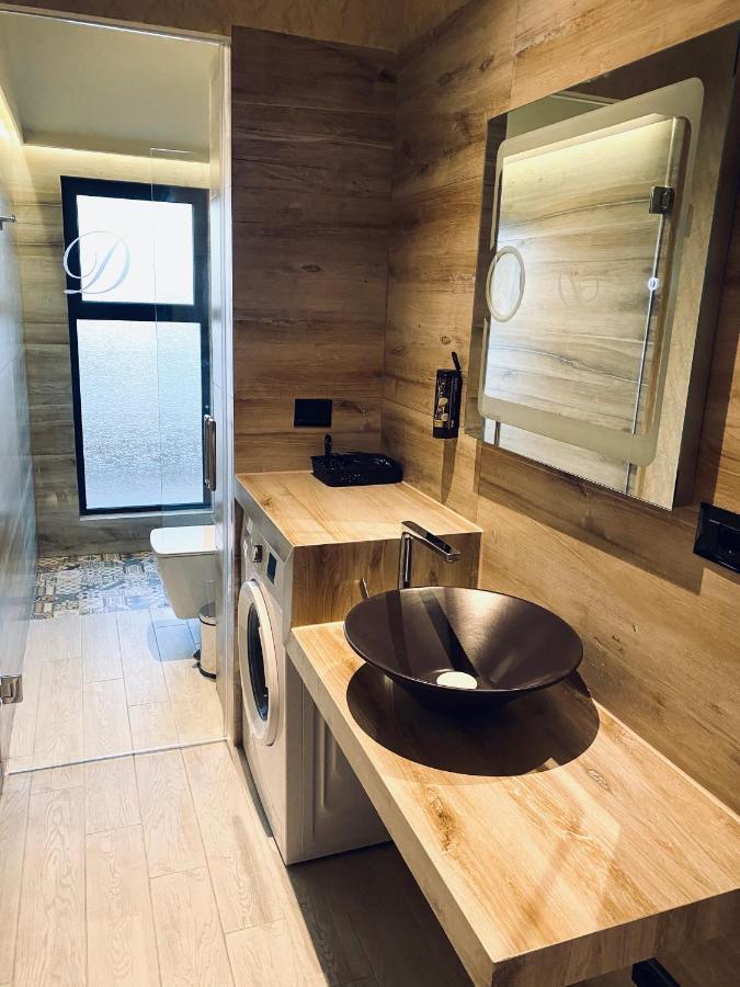 Deluxe Rooms In Blloku Area Tiran Dış mekan fotoğraf