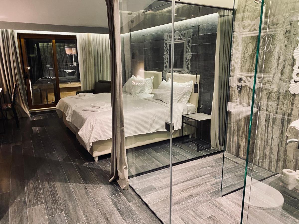 Deluxe Rooms In Blloku Area Tiran Dış mekan fotoğraf